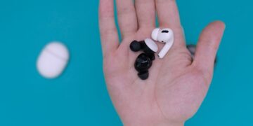 Fix Pixel Buds not Charging