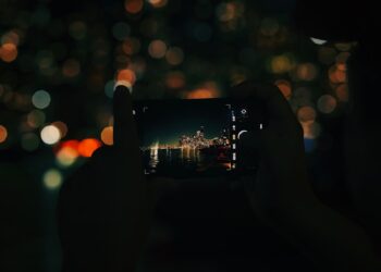 Take Professional Photos with Smartphone