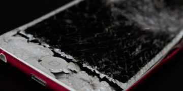 Fix Cracked Phone Screen